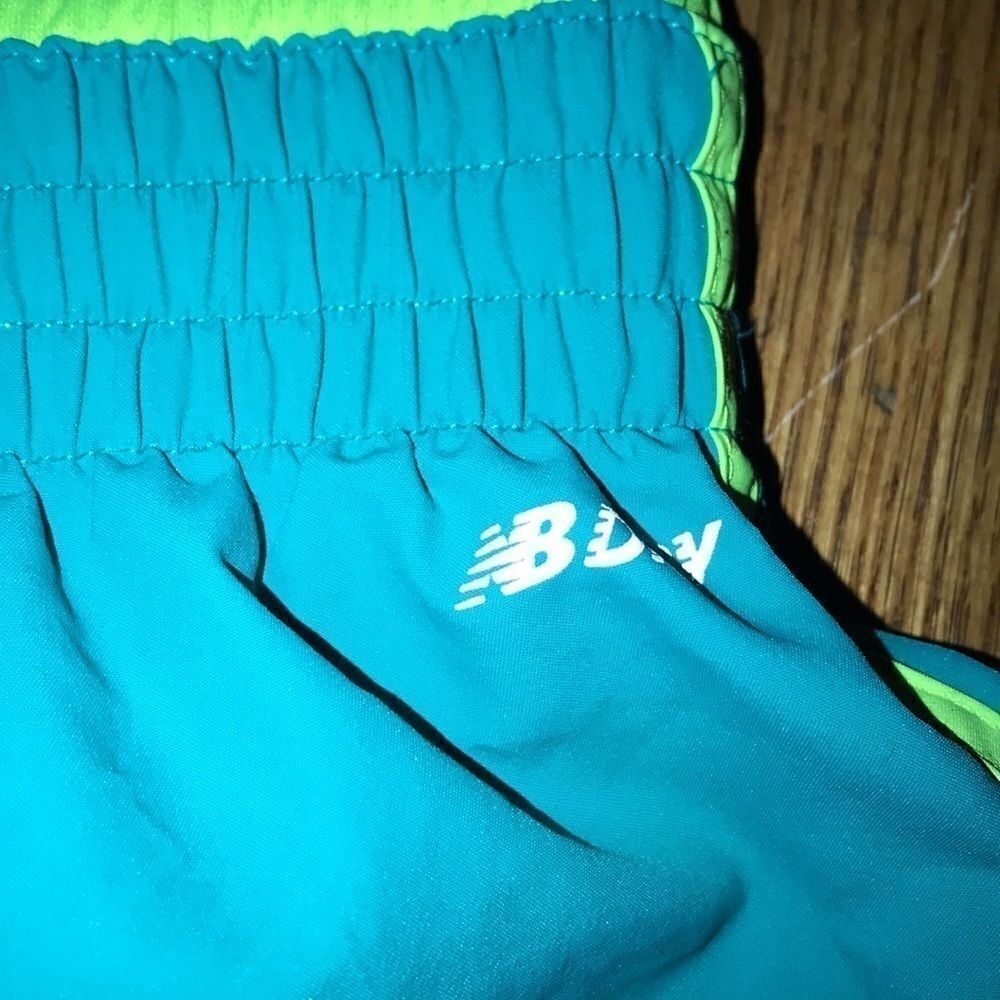 ‎Women’s New Balance Running Shorts size Small - Picture 6 of 6